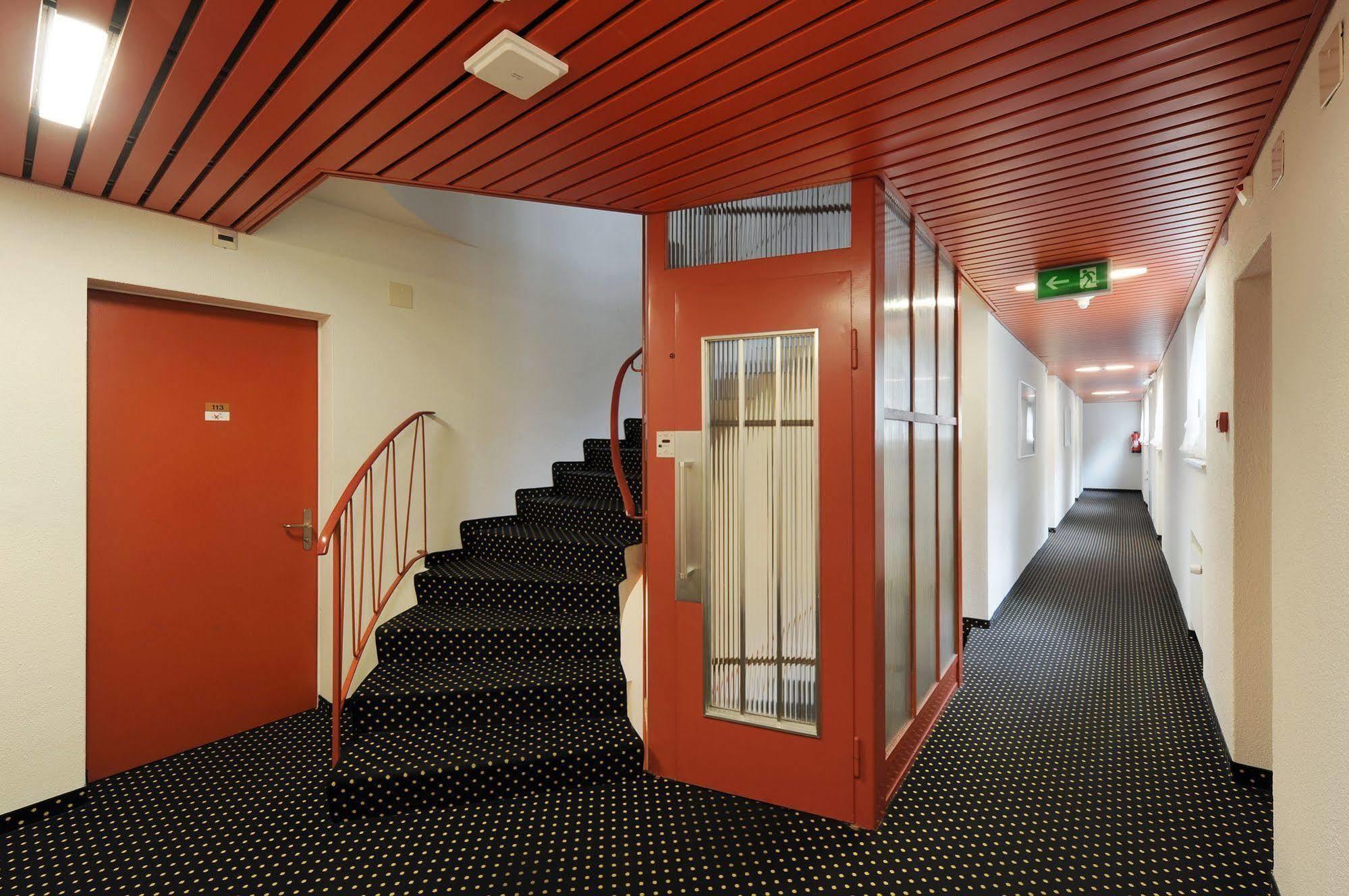 Bellevue - Contactless Self Check-in Hotel Lucerna